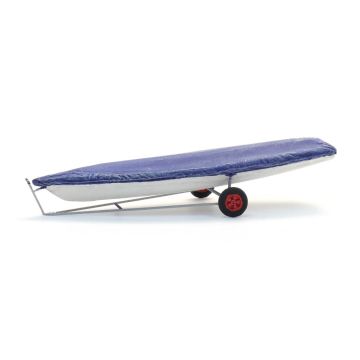 Artitec Zeilboot Laser op aanhanger - Kant-en-klaar model uit resin, beschilderd - H0 / 1:87 (AR387.594)